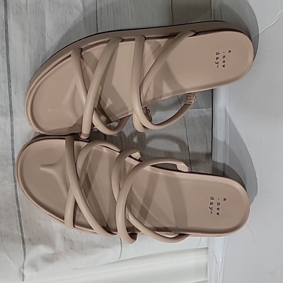 A .new day womens slides - Picture 3 of 6
